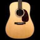 Martin D-28 Modern Deluxe Acoustic Gloss Natural
