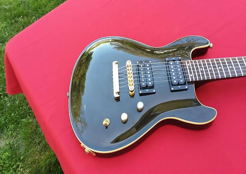 Fernandes APG-100 Double Cut Set Neck Mahogany w/Carved
