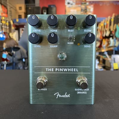 （美品）FENDER The Pinwheel エフェクター Fender The Pinwheel Rotary Speaker Emulator Effect Pedal
