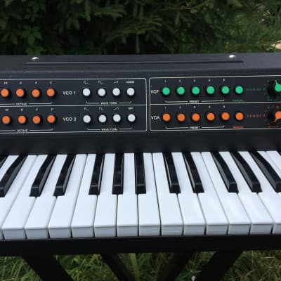 Vermona Synthesizer vintage German analog keyboard image 5