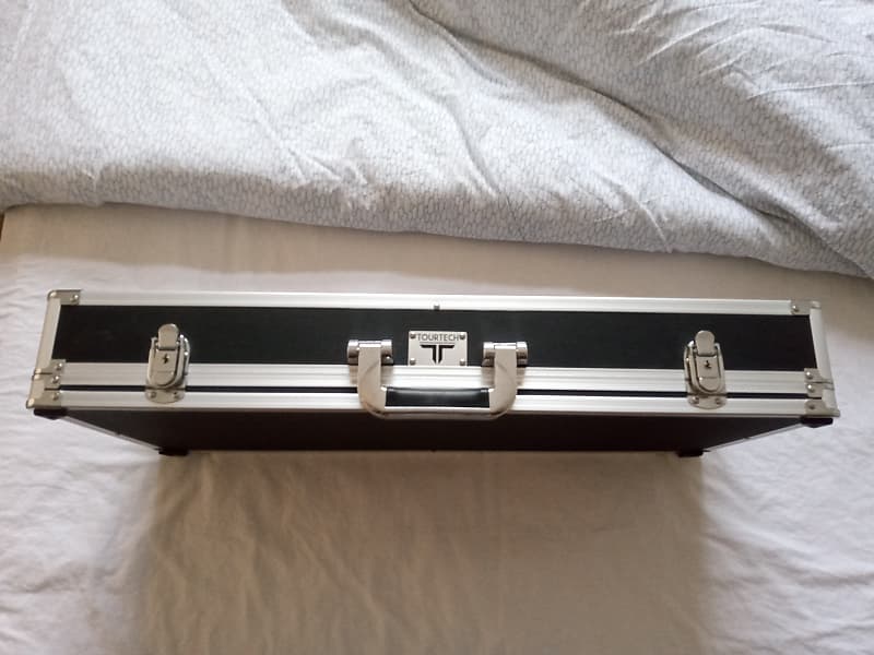Tourtech pedalboard effects case (large) Reverb UK