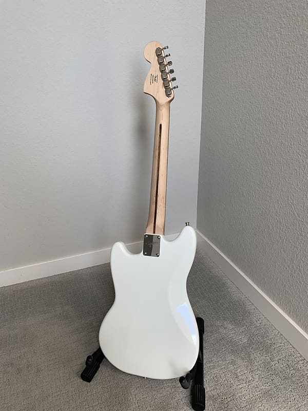 ほぼ新品 Fender Squier Mustang HH Squier Bullet Mustang HH Limited Edition Electric Guitar