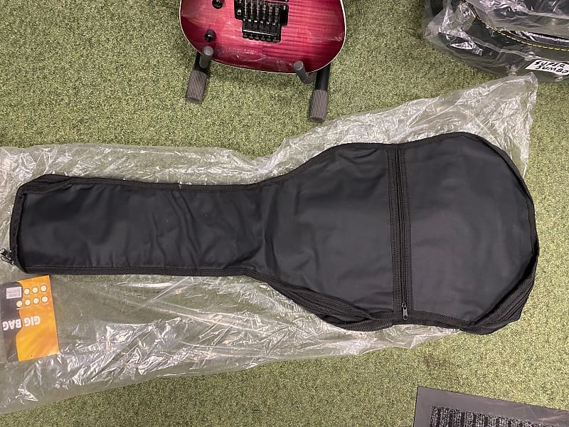 Electric guitar carry bag by Rotosound in black Reverb