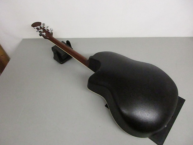Ovation Celebrity CC168 Acoustic/Electric Guitar Sunburst