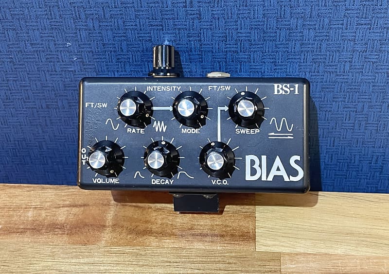 BIAS BS-1 - 鍵盤楽器