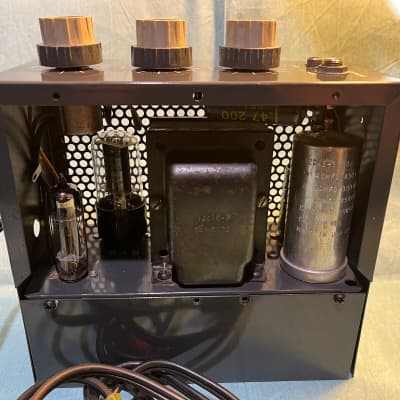 Voice of Music 8809/8810 - tube amp w extension speaker - exclnt shape - 1959 to 1961 - Grey w white lid image 10