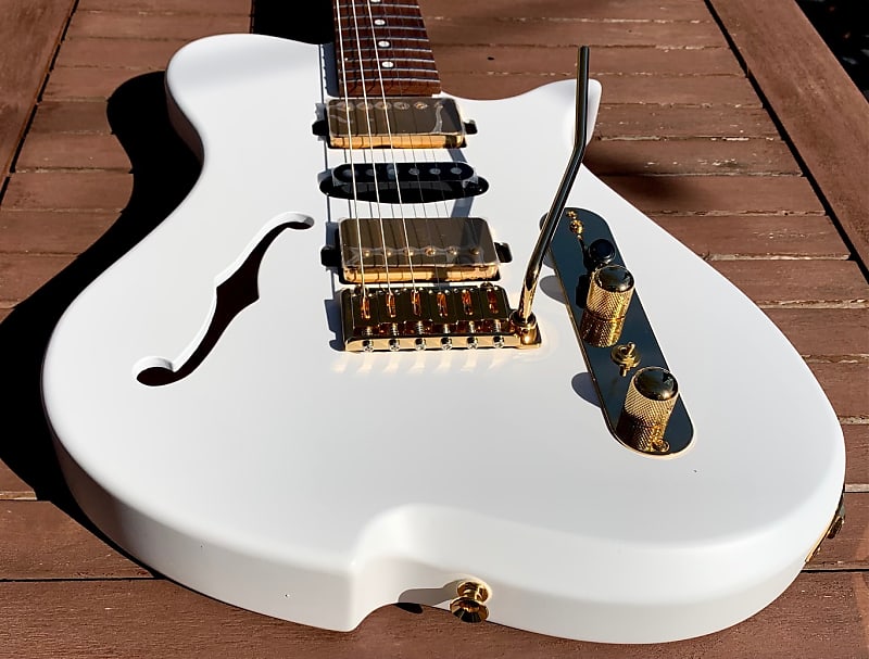 Vola Vasti KJM J1 Kaspar Jalily Signature White Matte Semi Vola Vasti KJM J1 Kaspar Jalily Signature White Matte Semi