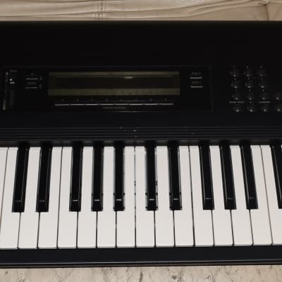 Korg M1 61-Key Synth Music Workstation 1990s - Black