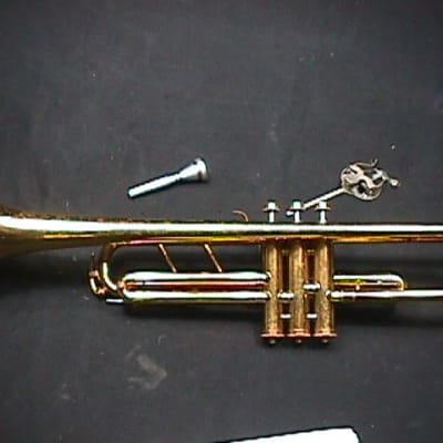 A U.S.A. MadeThe Regent Bb Trumpet in it's Original Case & Ready to Play   29 T image 4