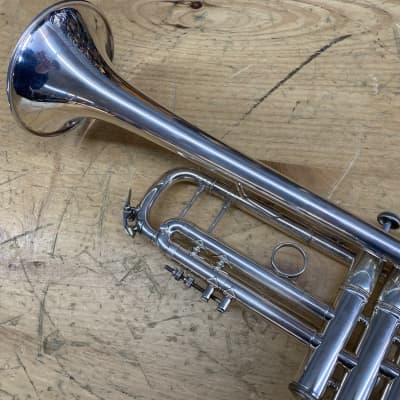 Bach Stradivarius Model 37 ML Trumpet w/ Case and Bach 5C Mouthpiece image 9