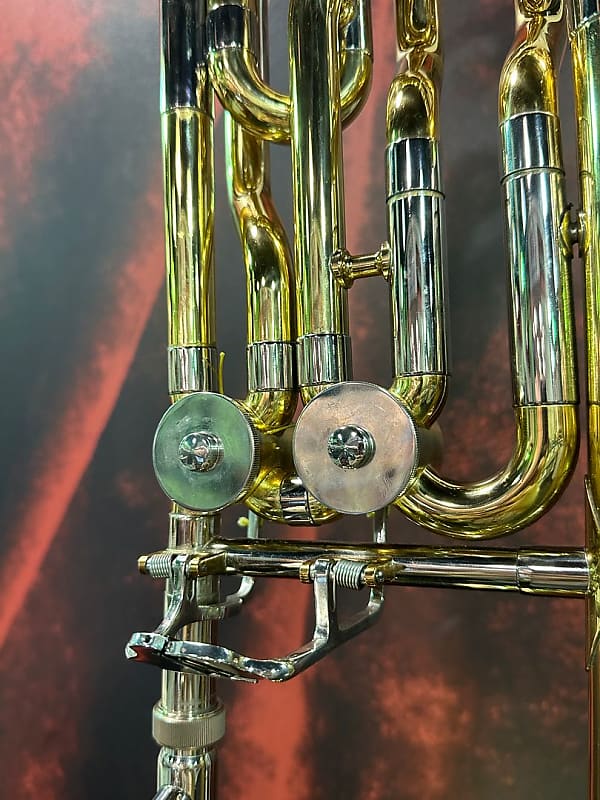 Yamaha YBL-612 Trombone Bb/F/Eb Bass Trombone (Carle Place Yamaha YBL-612 Trombone Bb/F/Eb Bass Trombone (Carle Place