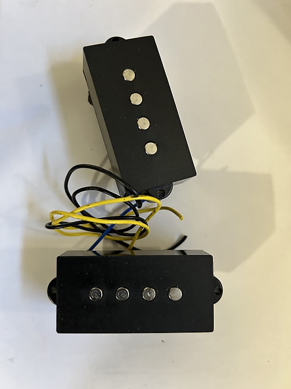 Squier Mini Precision Bass Pickups image 1