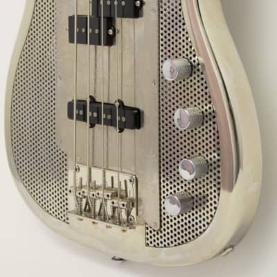 James Trussart Steelcaster Bass (2005) Shiny Gator Engraved (Holey) image 5
