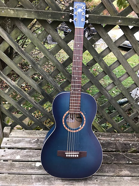 Art and lutherie parlor guitar on sale