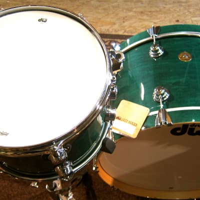 DW Jazz Series Drum Set, Maple Gum Shells, Turquoise Green Stain Lacquer Finish image 5