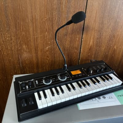 Korg Microkorg XL Plus Synthesizer with Vocoder w/ box, mic