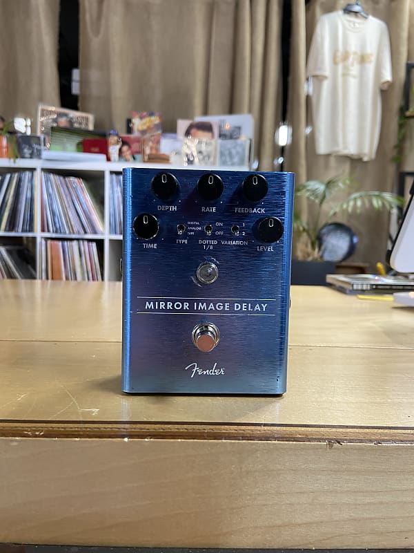 Fender Mirror Image Delay