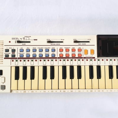 Casio PT-80 32-Key Mini Synthesizer 1980s - White