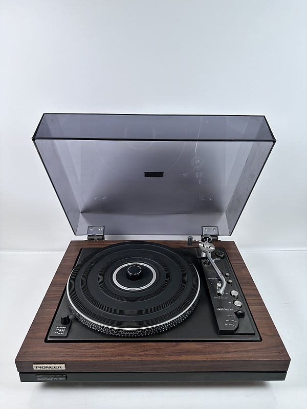 Pioneer good PL – 55X Turntable