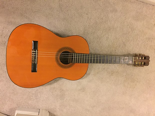 Hondo top classical guitar