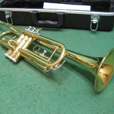 Selmer Bundy Trumpet 1530 New Old Stock with Case | Reverb