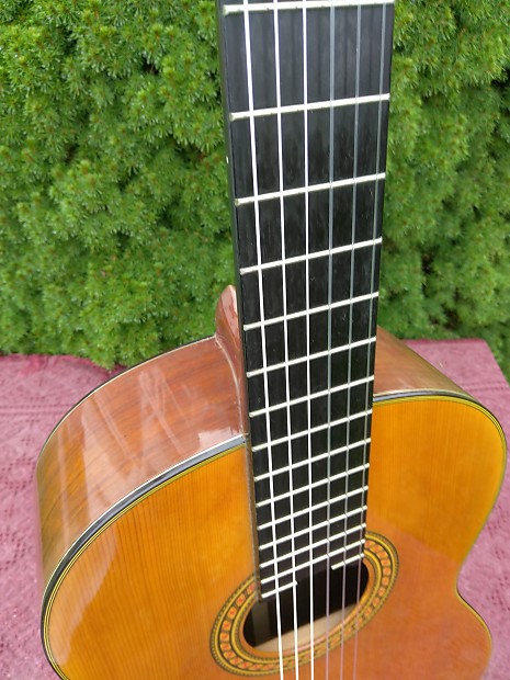 Yamaha CG-151C Classical Guitar Natural w. Chipboard Case