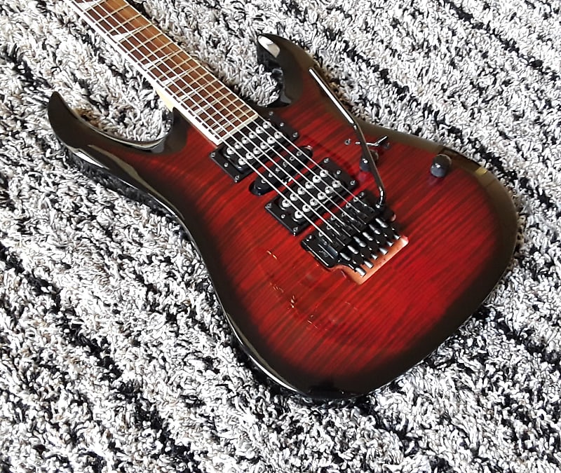 Cort X-11 with Flame Maple Top, Locking Tremolo System