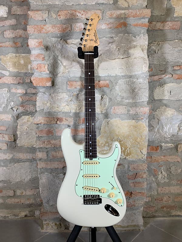 Bacchus BST-650B OWH - Global Series Stratocaster 2019 Olympic White