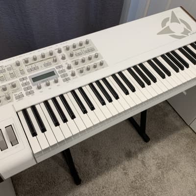 Access Virus TI2 Whiteout 61 key keyboard synthesizer 2010 - White Limited Edition- ONLY 150 produced !