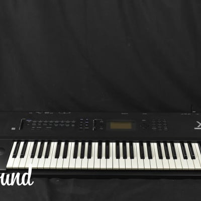 Korg X3 Music Workstation Synthesizer in Very Good Condition.