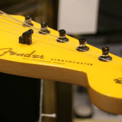 Fender USA Body/Mexico Neck Stratocaster 2018 - Yellow image 12