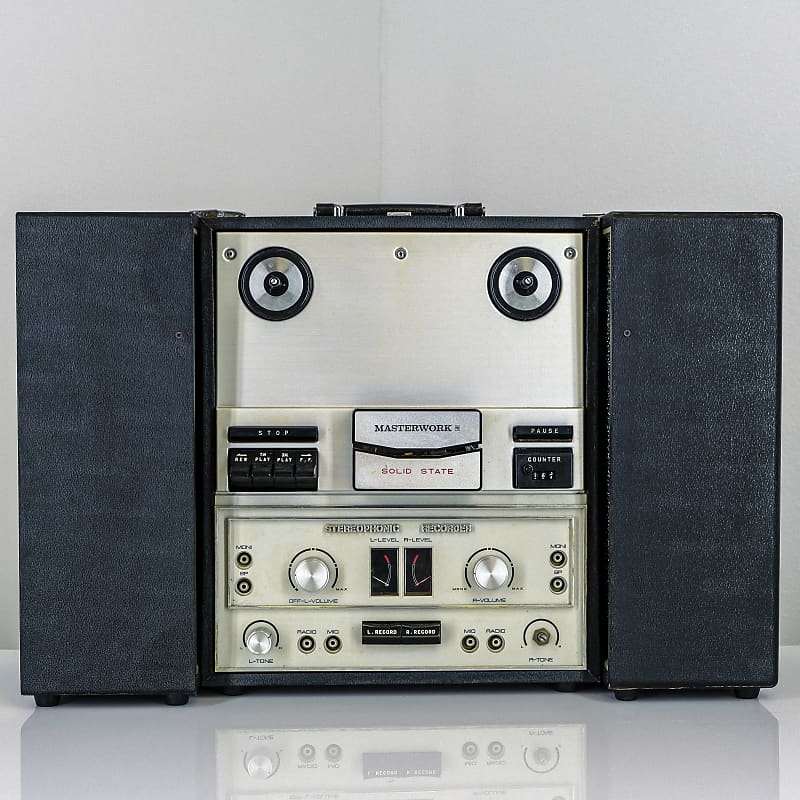 Masterwork Model M-808 Stereophonic Recorder Reel to Reel 1967 - Black