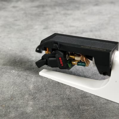 Empire EDR.9 Cartridge With Headshell In Excellent Condition
