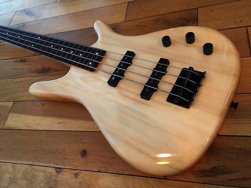 RoXonix RoXster Fretless Bass Guitar (Flatwound Strings) Reverb UK