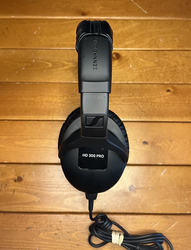 Sennheiser HD 300 Pro Professional Audio Recording Mixing