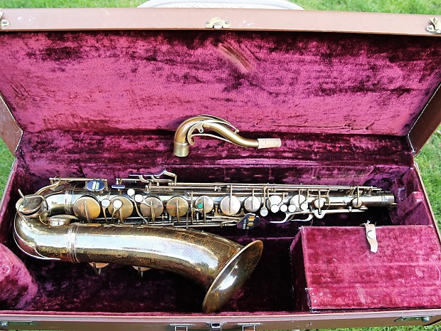 Conn Connqueror 30M Tenor Sax 1941 Brass
