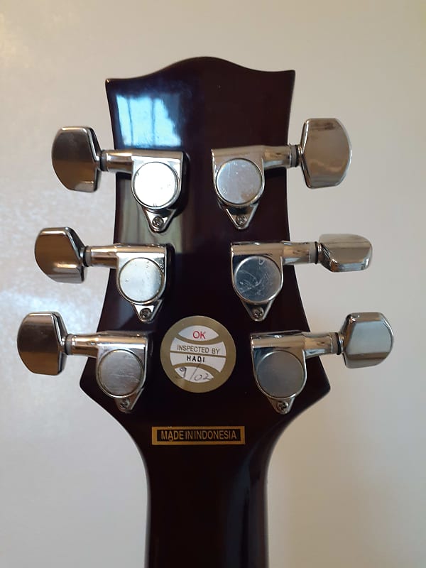 Silvertone SSLA-30-TR Jazz 335 style semi-hollow body