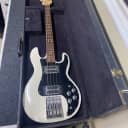 Peavey T-40 Bass Guitar White