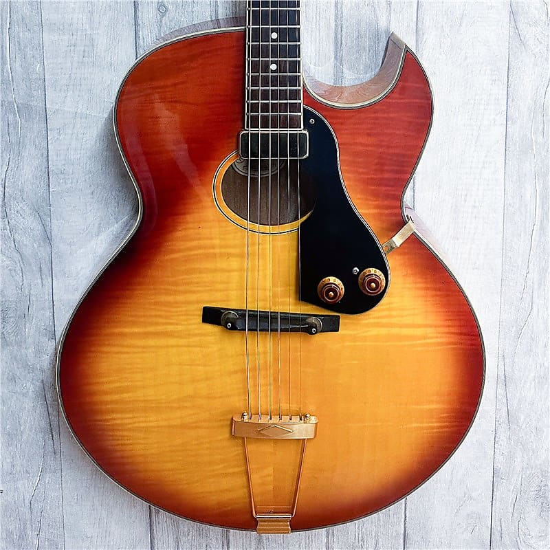 Washburn J-4 Cherry Sunburst Semi Acoustic Electro Jazz guitar, Second-Hand image 1
