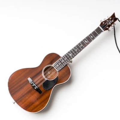 2020 Parlor Acoustic Collectible Holiday Ornament image 1