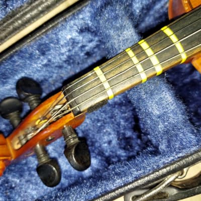 Suzuki Model 220 (1/16 Size) Violin, Japan, 1978, with case & bow image 7