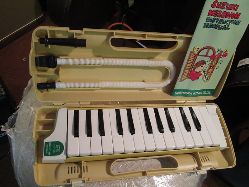 SUZUKI Melodion Study 25 Melodica instrument and case vintage Reverb