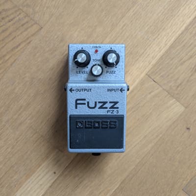 Boss FZ-3 Fuzz - Pedal on ModularGrid
