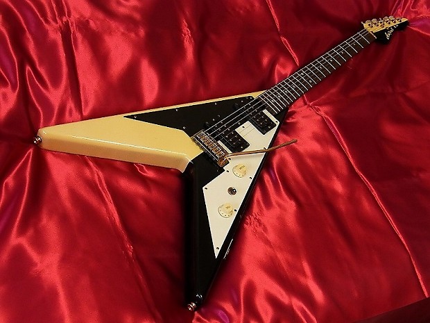 【希少】Aria Pro Ⅱ XX-MS Flying V エレキギター Electric Guitar Aria Pro II XX Deluxe Flying V Type Yngwie