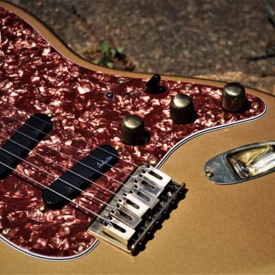 Wallace Stratocaster 1999 Shoreline Gold Metallic. Handmade by David Wallace of Nashville. All Tone. image 12