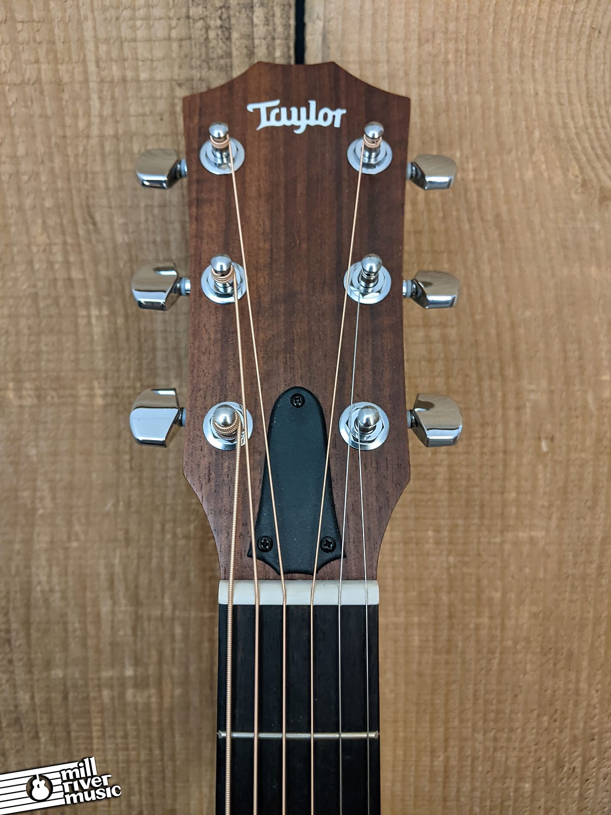 Taylor Academy 12e Grand Concert AcousticElectric Guitar ES-B 1.2 w/gigbag
