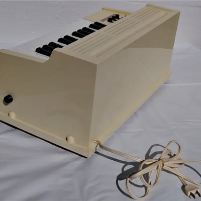 Magnus Model Chord Organ Reverb