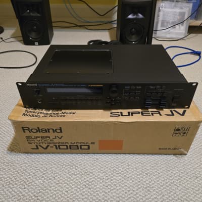 Roland JV-1080 64-Voice Synthesizer Module 1994 - 2001 - Black