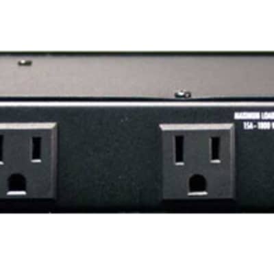 Furman M-8DX Power Conditioner Bundle With SS6B Power Strip image 4