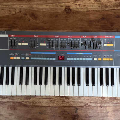 ROLAND JUNO-106 61-Key Programmable Polyphonic Synthesizer SYNTH 1984 - 1985 - Black